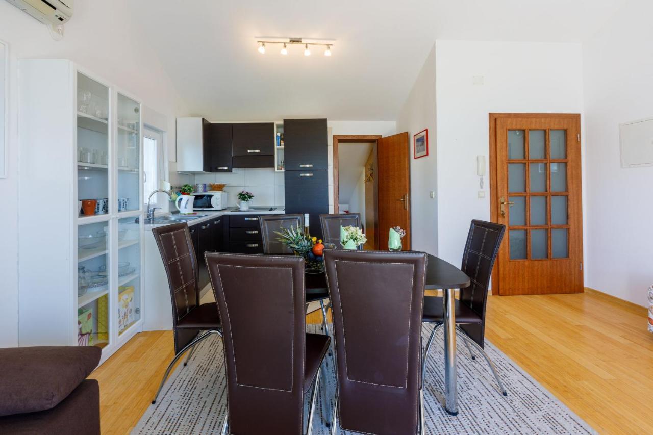 Apartments Robic Selce Exterior foto